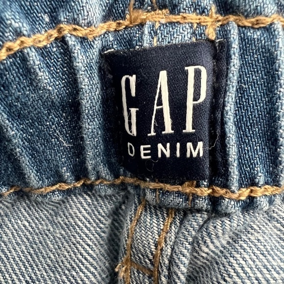 GAP 3" Cinched Waist Cuffed Hem Jean Shorts Size 27 Petite Women’s - Picture 4 of 6